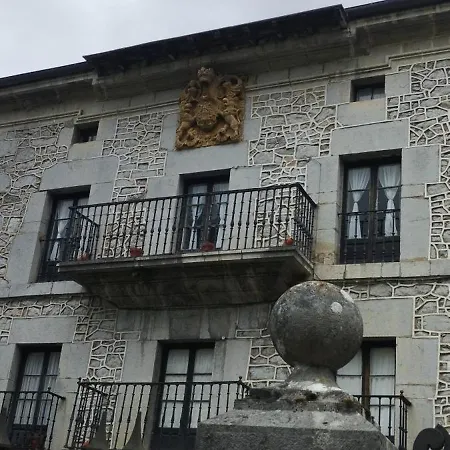 Dona Aurelia Apartment